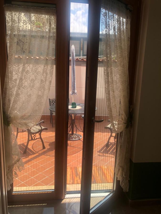 Susy Home Наполи Екстериор снимка